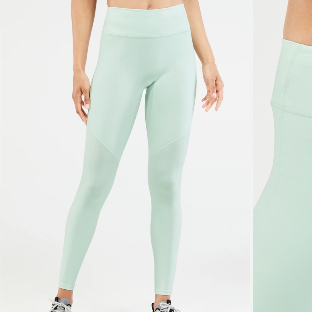 NWT Fabletics leggings
